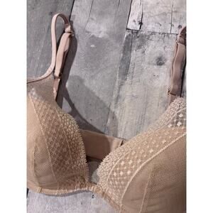 Ladies Incredible by Victoria’s Secret With Tan Lacy Straps Lifting Padded 32DD!